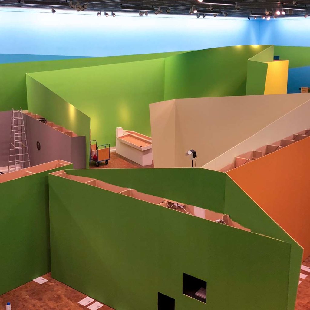 Das Referenzbild für die Gestaltung von Ausstellungen zeigt den Aufbau der Sonder-Ausstellung Wanderland.